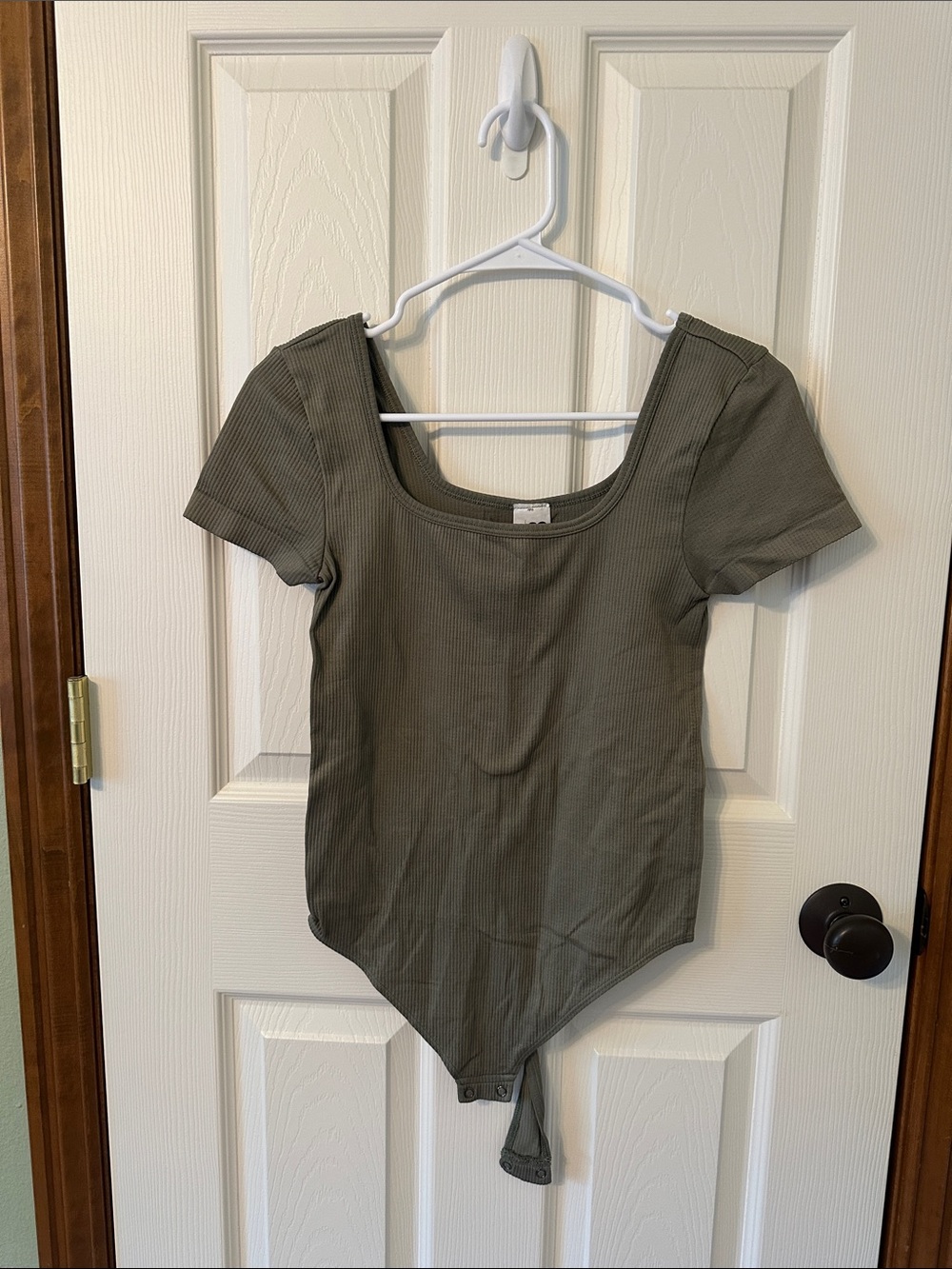 SO Olive Ribbed Scoop Neck Short Sleeve Bodysuit